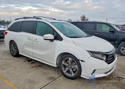 2025 Honda Odyssey Touring from USA, damaged, VIN 5FNRL6H83SB005645